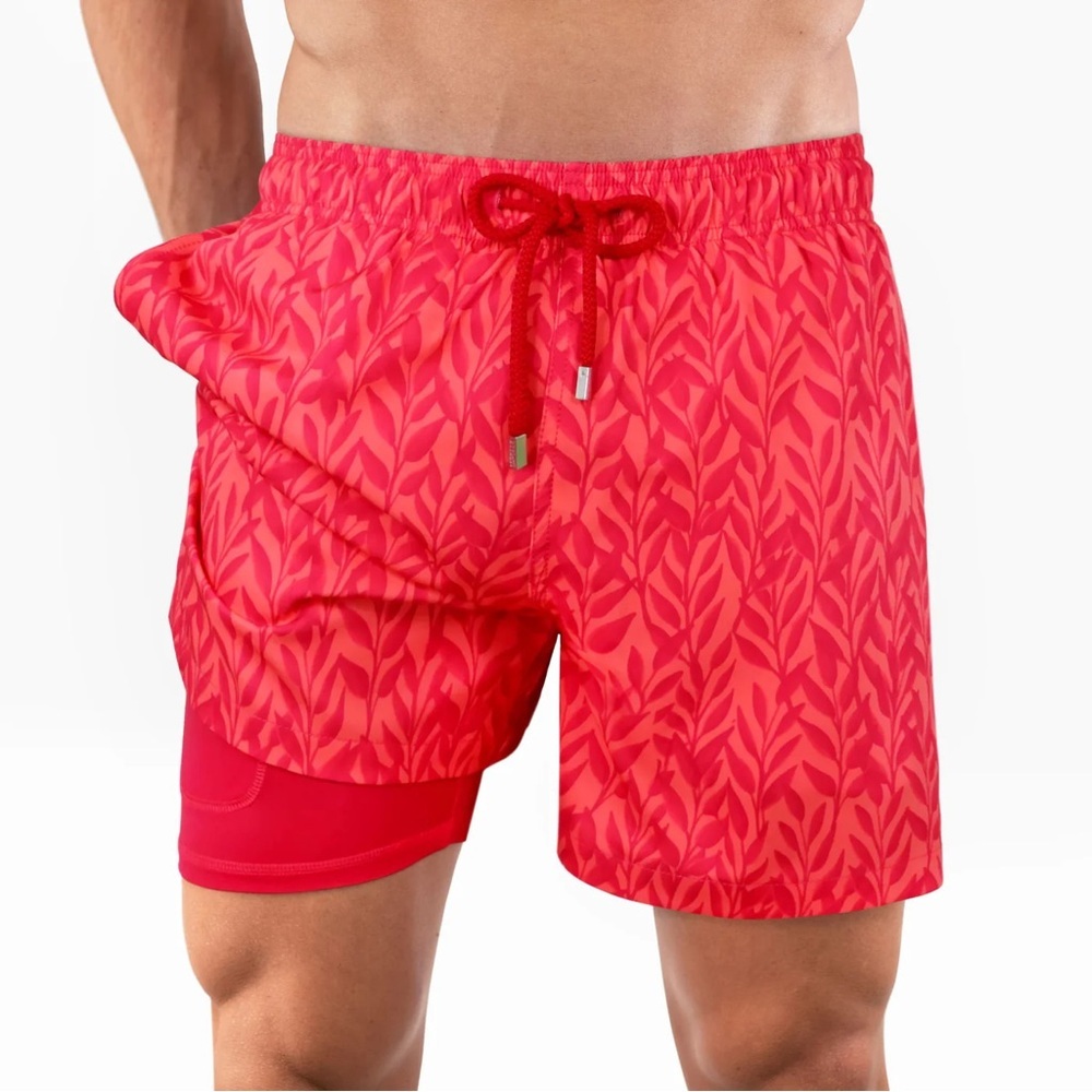 MID-LENGTH HYBRID SHORT
CRIMSON RED